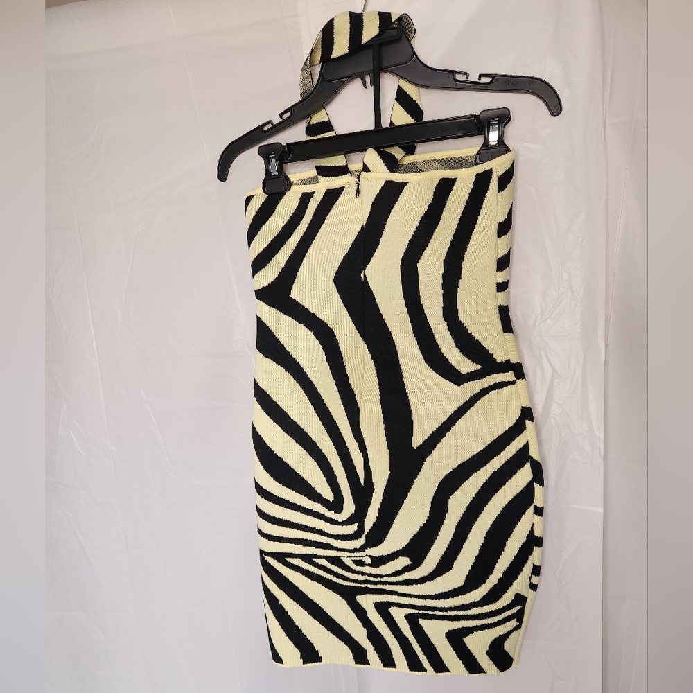 Zebra Print Bodycon Mini Dress w/ Choker Neck - Picture 13 of 13